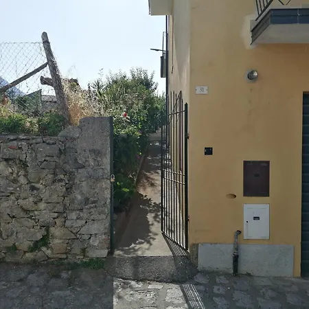 Casa Di Biagio E Maria Hébergement de vacances *