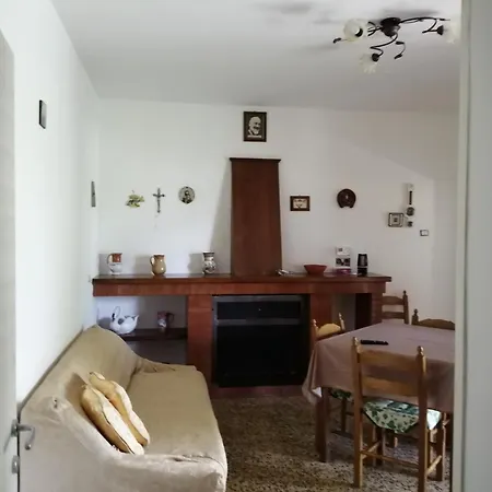 Casa Di Biagio E Maria *